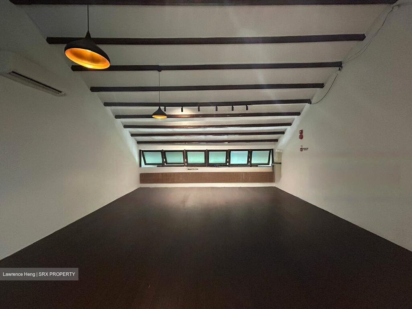 Stanley Street (D1), Office #469145631
